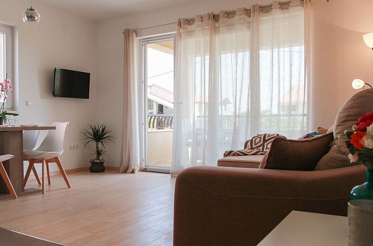 Appartement Gemütliche Ferienwohnung Prizemlje