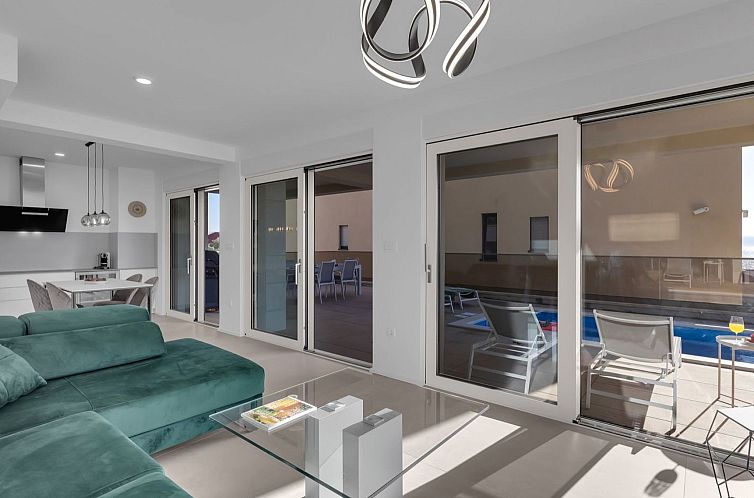 Appartement Apartman DeLux with private pool