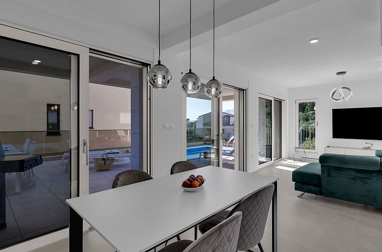 Appartement Apartman DeLux with private pool