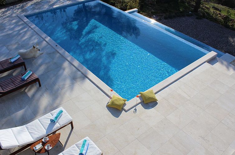 Vakantiehuis in Šimići mit Privatem Pool