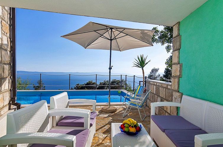 Vakantiehuis Renoviertes Ferienhaus in Tučepi mit Privatem 