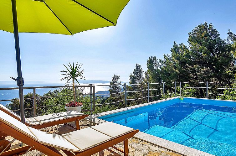 Vakantiehuis Renoviertes Ferienhaus in Tučepi mit Privatem 