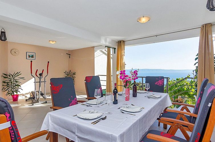 Vakantiehuis Renoviertes Ferienhaus in Tučepi mit Privatem 