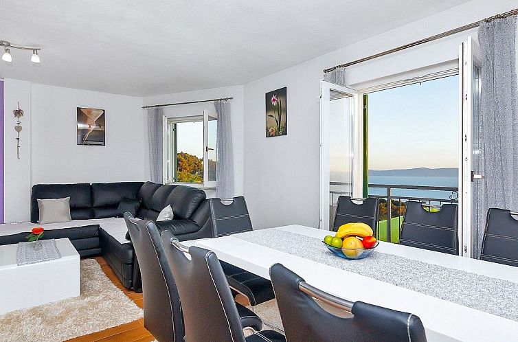 Vakantiehuis Renoviertes Ferienhaus in Tučepi mit Privatem 