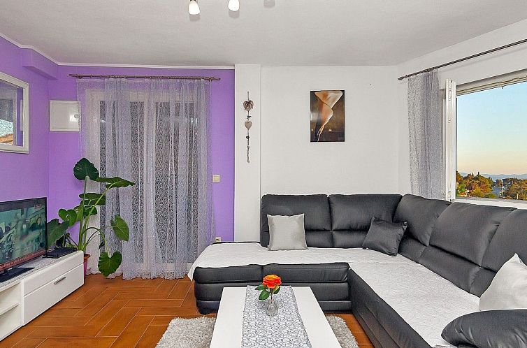 Vakantiehuis Renoviertes Ferienhaus in Tučepi mit Privatem 