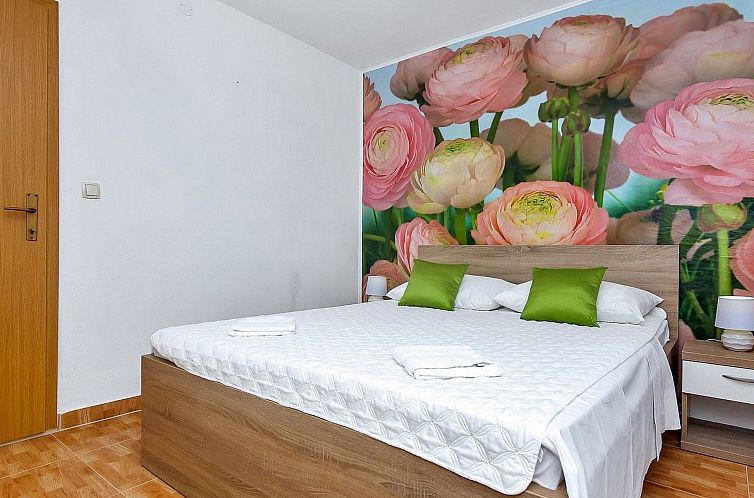 Vakantiehuis Renoviertes Ferienhaus in Tučepi mit Privatem 