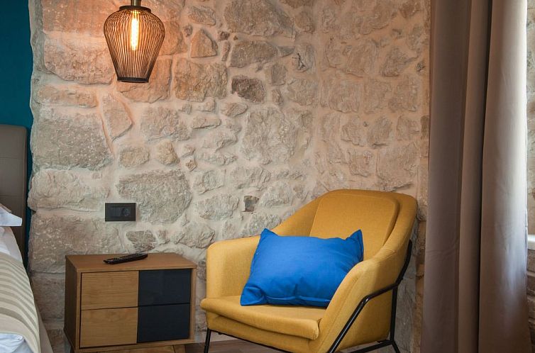 Vakantiehuis Schönes Steinhaus Villa Toni mit Pool