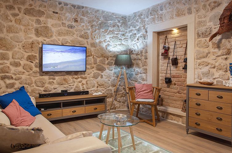 Vakantiehuis Schönes Steinhaus Villa Toni mit Pool