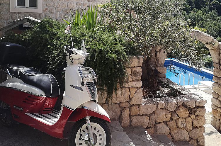 Vakantiehuis Schönes Steinhaus Villa Toni mit Pool