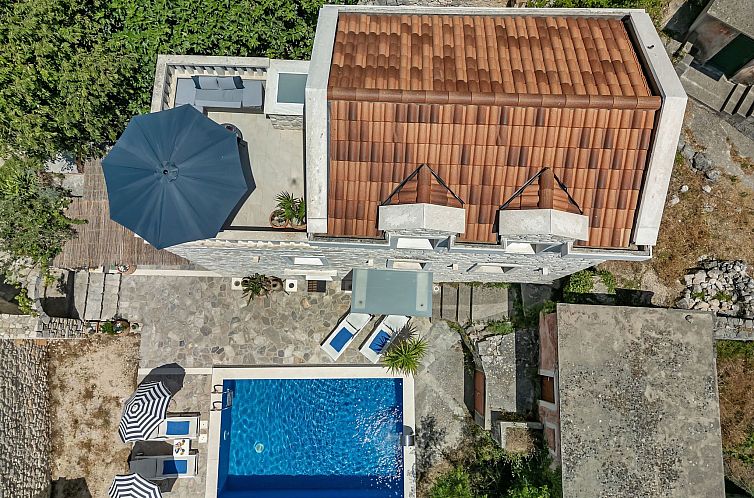 Vakantiehuis Schönes Steinhaus Villa Toni mit Pool