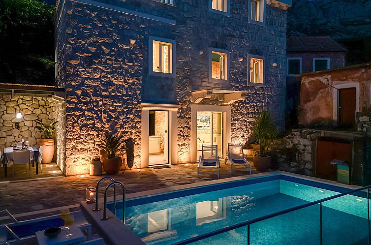 Vakantiehuis Schönes Steinhaus Villa Toni mit Pool