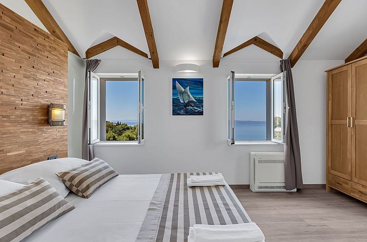 Vakantiehuis Schönes Steinhaus Villa Toni mit Pool