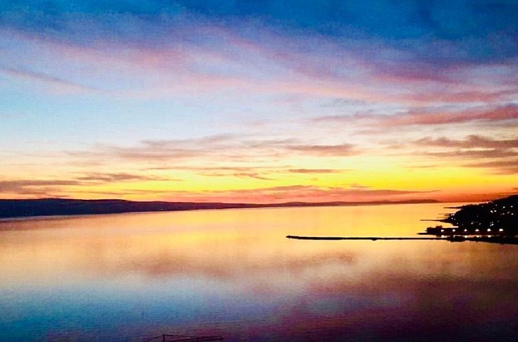 Appartement Große Wohnung in Omiš mit Möbliertem Balkon