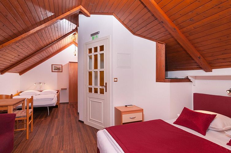 Appartement Gemütliche Wohnung in Omiš mit Privatem Balkon