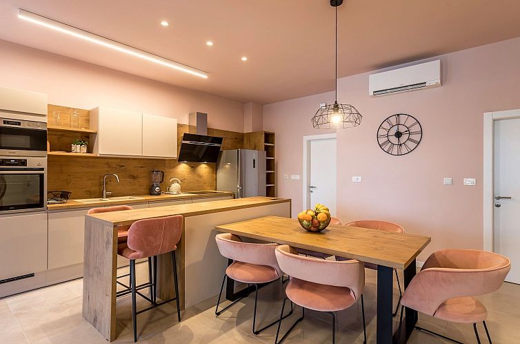 Appartement Luxus-Apartment mit Whirlpool
