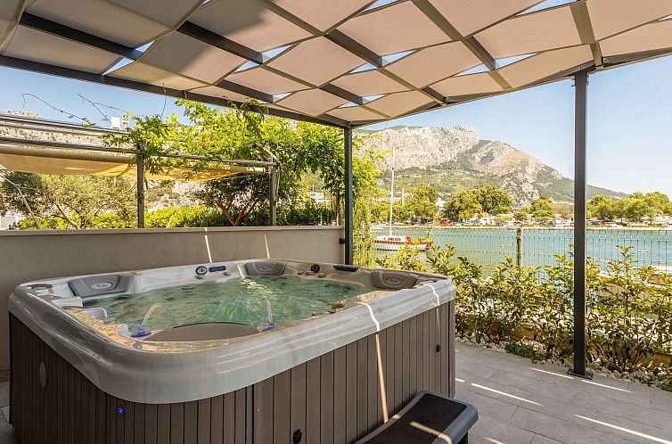 Appartement Luxus-Apartment mit Whirlpool