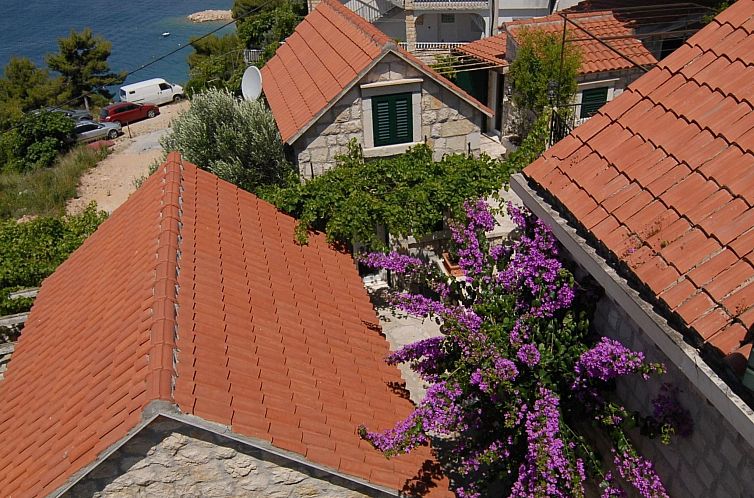 Appartement Kleine Wohnung in Omiš mit Privatem Balkon