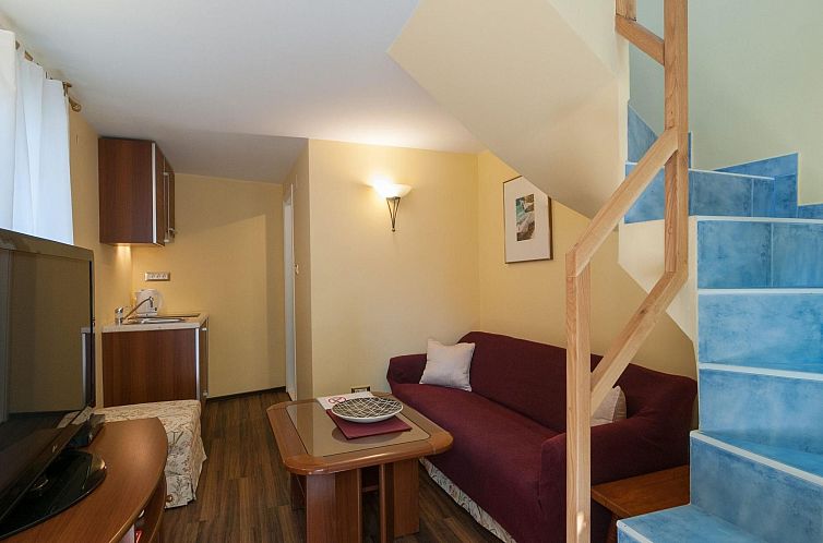 Appartement in Omiš mit Privatem Balkon