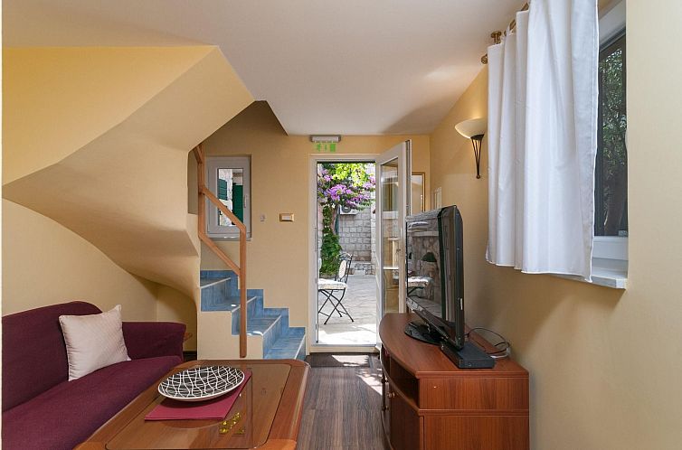 Appartement in Omiš mit Privatem Balkon