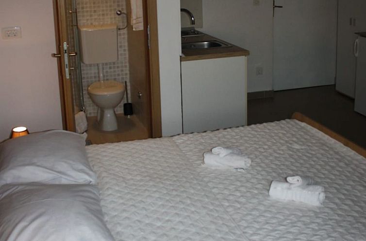 Appartement Studio-Apartment mit Balkon