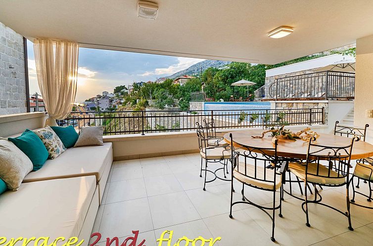 Vakantiehuis Wunderschön gestaltete Villa Mladenka in Suhi 