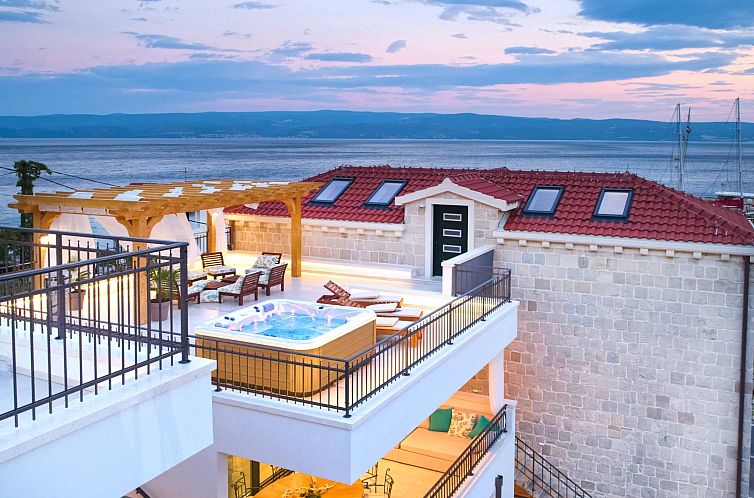 Vakantiehuis Wunderschön gestaltete Villa Mladenka in Suhi 