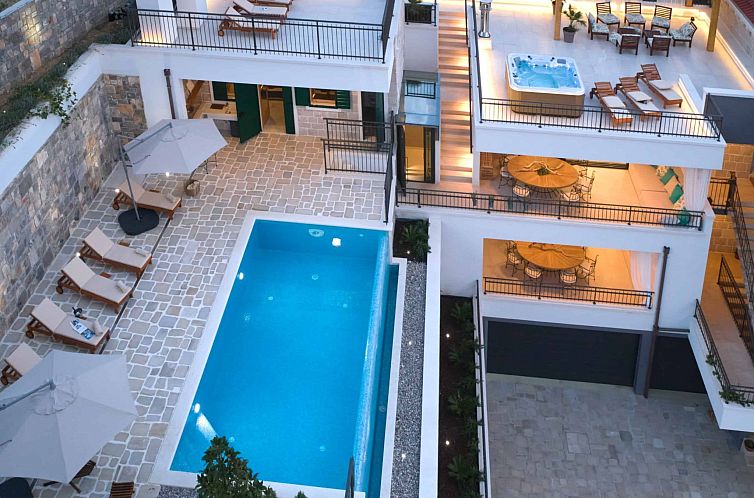 Vakantiehuis Wunderschön gestaltete Villa Mladenka in Suhi 