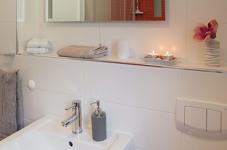 Appartement Moderne, helle Ferienwohnung mit Meerblick