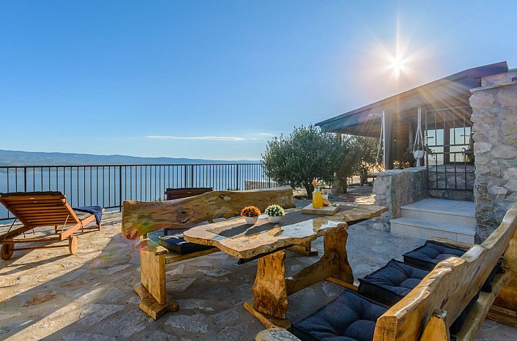 Vakantiehuis Villa mit vier Schlafzimmern und beheiztem Pool