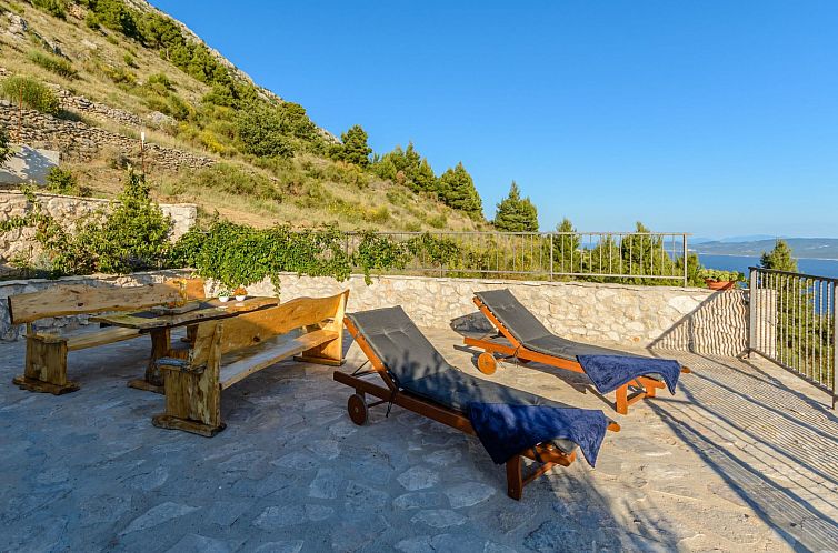 Vakantiehuis Villa mit vier Schlafzimmern und beheiztem Pool