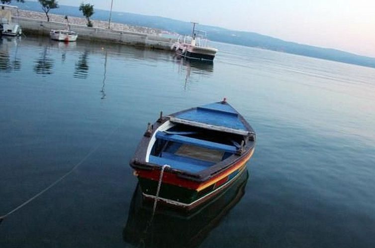 Vakantiehuis mit Privatpool neben dem Strand