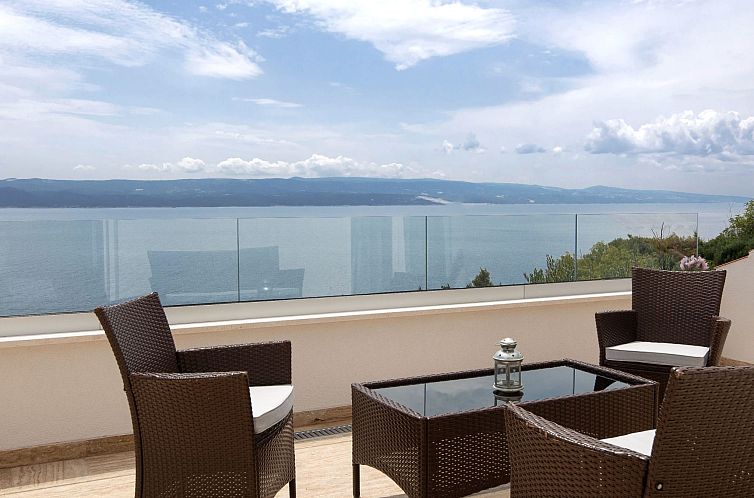 Vakantiehuis 3 Schlafzimmer Villa mit beheiztem Pool und Mee