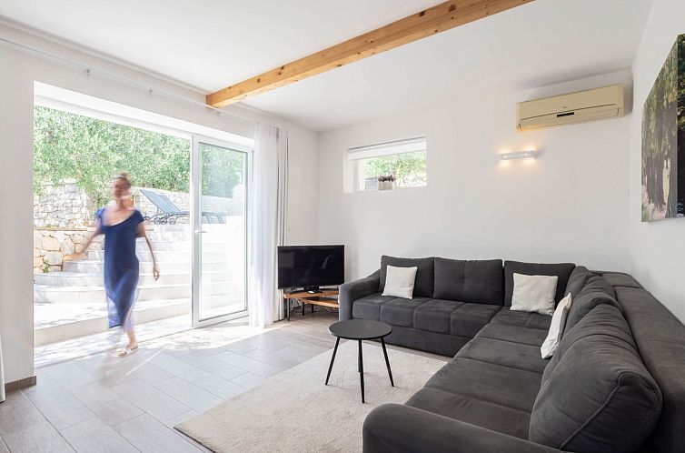 Vakantiehuis 3 Schlafzimmer Villa mit beheiztem Pool und Mee