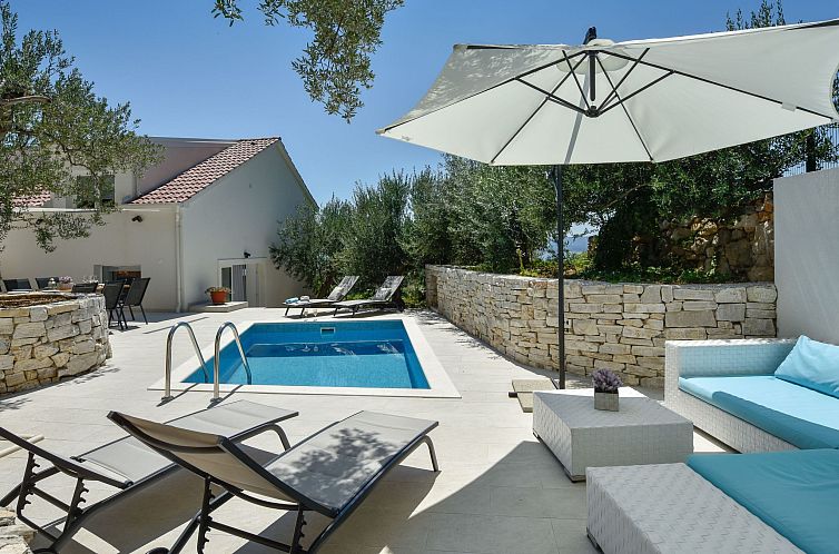 Vakantiehuis 3 Schlafzimmer Villa mit beheiztem Pool und Mee