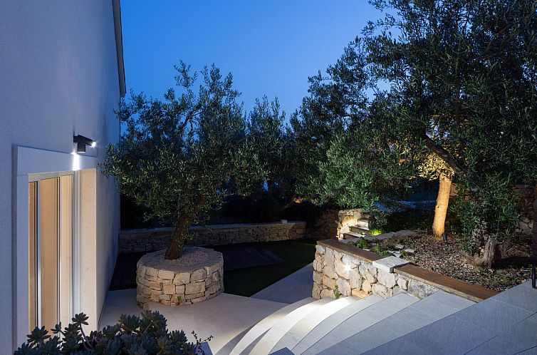 Vakantiehuis 3 Schlafzimmer Villa mit beheiztem Pool und Mee