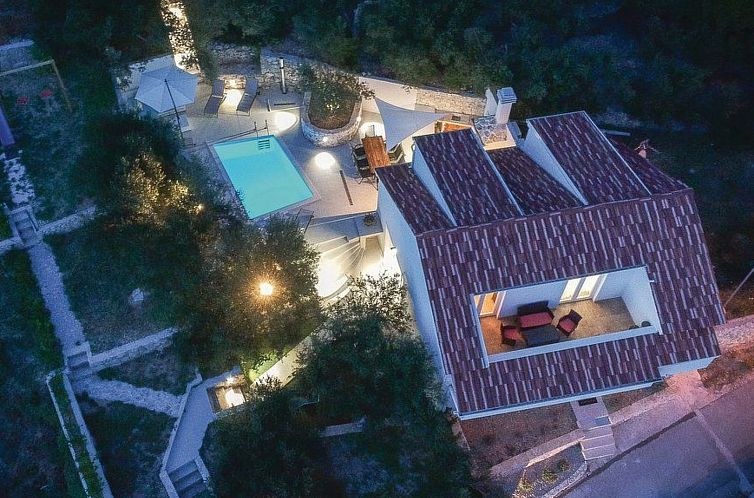 Vakantiehuis 3 Schlafzimmer Villa mit beheiztem Pool und Mee