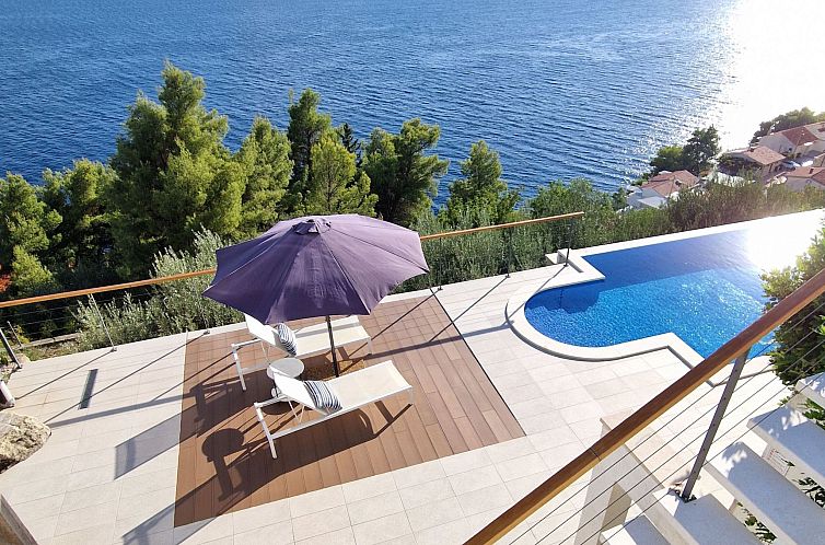 Vakantiehuis 2 Schlafzimmer Villa Blue Dream mit Infinity-Po