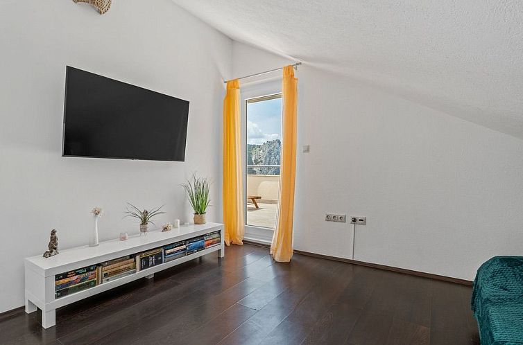 Appartement Schöne Wohnung in Duće mit Großem Balkon