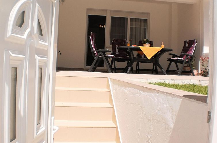 Appartement Moderne Ferienwohnung in Omiš mit Terrasse und 