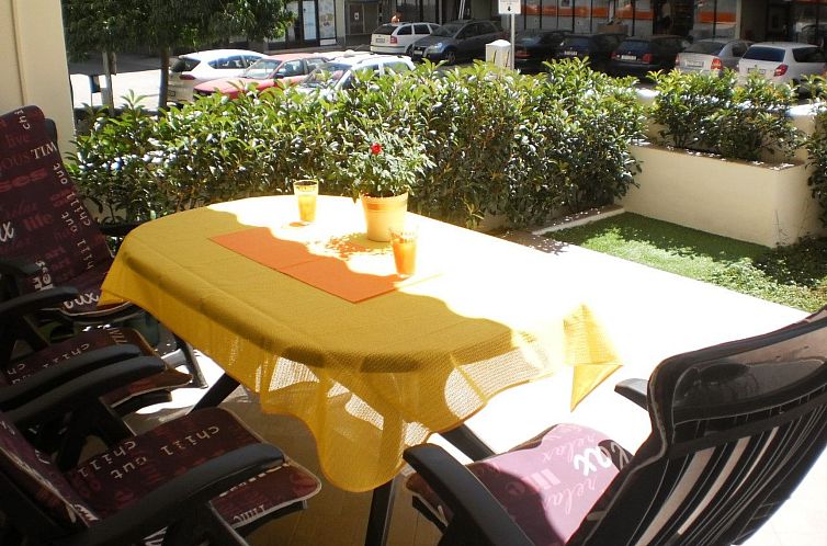 Appartement Moderne Ferienwohnung in Omiš mit Terrasse und 