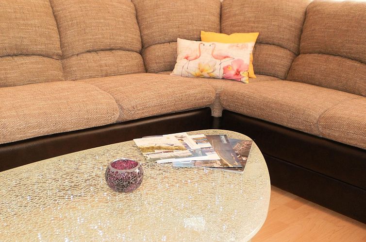 Appartement Moderne Ferienwohnung in Omiš mit Terrasse und 