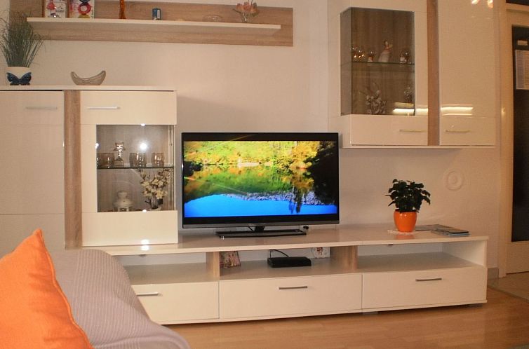 Appartement Moderne Ferienwohnung in Omiš mit Terrasse und 