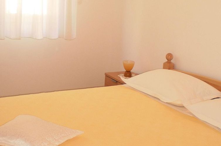 Appartement Moderne Ferienwohnung in Omiš mit Terrasse und 