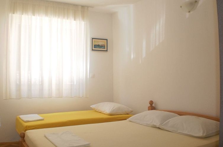 Appartement Moderne Ferienwohnung in Omiš mit Terrasse und 