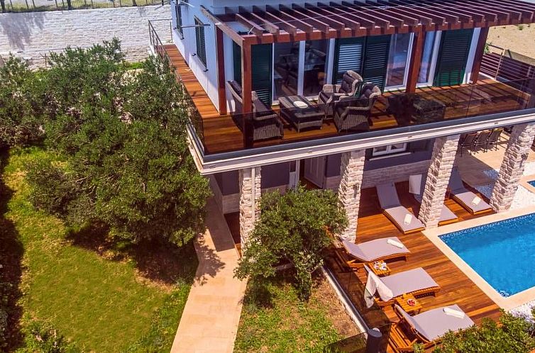 Vakantiehuis Haus in Stanići mit grünem Garten