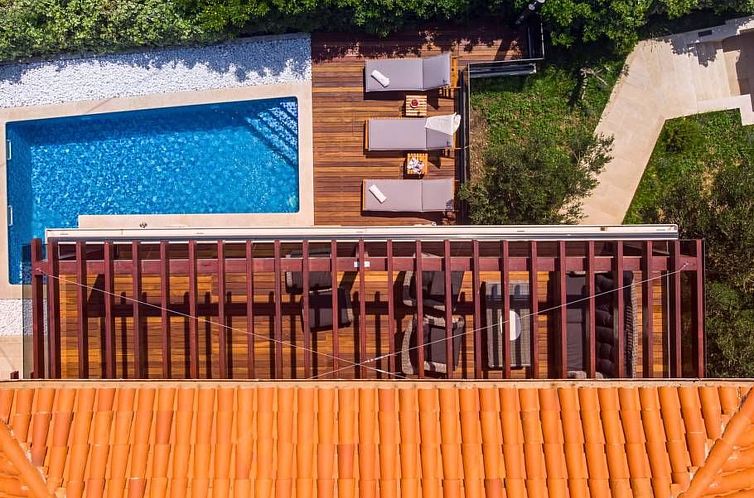 Vakantiehuis Haus in Stanići mit grünem Garten