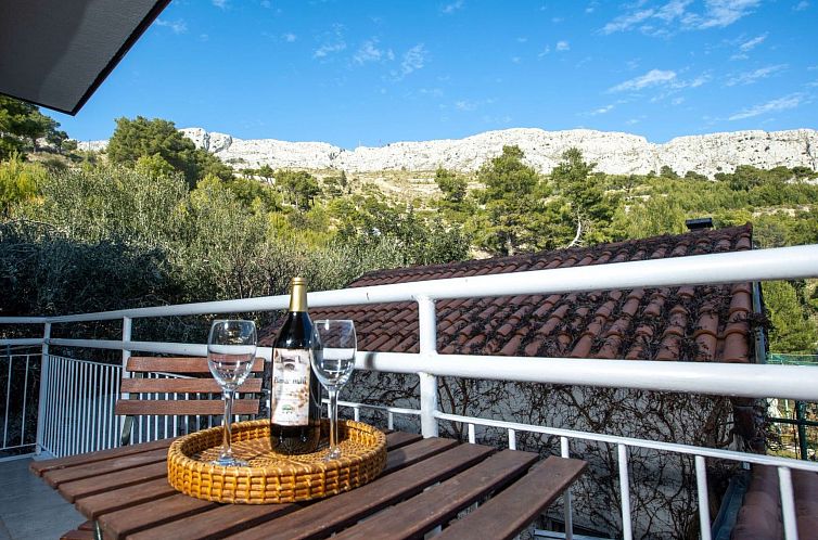 Appartement Appartement in Duće mit Großem Balkon