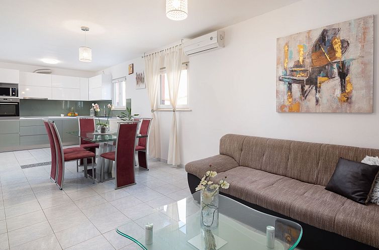 Vakantiehuis für 12 Personen in Stanići, Dalmatien (Mittel