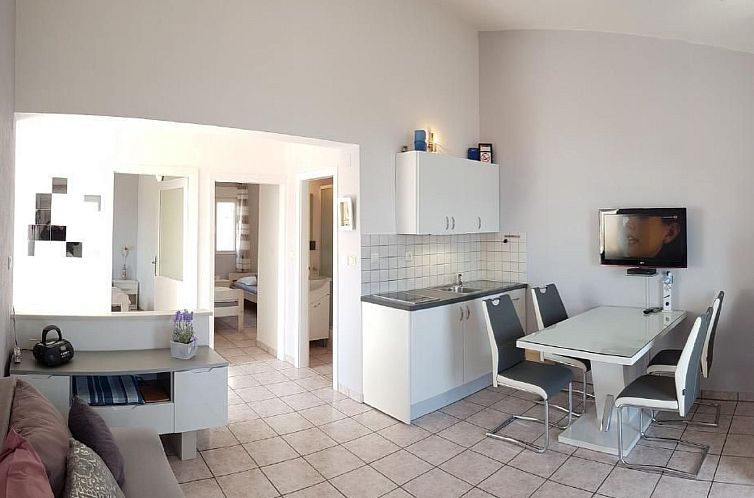 Appartement Appartement in Stanići mit Grill