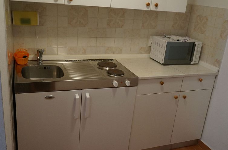 Appartement Wohnung in Sveta Nedilja mit privatem Parkplatz